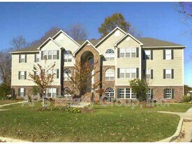 734 Scholastic Ct in Winston-Salem, NC - Building Photo