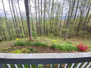 879 Mountainside Dr-Unit -B in Waynesville, NC - Building Photo - Building Photo
