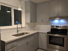 450 42nd St in Oakland, CA - Building Photo - Building Photo