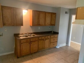 1040 Canary Ln in Memphis, TN - Building Photo - Building Photo