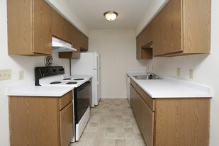 Laurel Woods Apartments