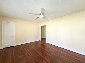 2001 Colonial Ave in Greensboro, NC - Building Photo - Building Photo