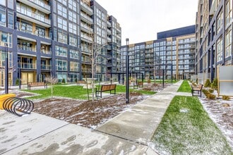 2333-2333 Khalsa Gate in Oakville, ON - Building Photo - Building Photo