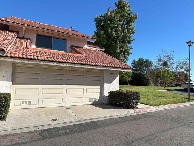 6550 Calle Valperizo in Carlsbad, CA - Foto de edificio - Building Photo