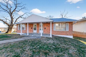 8908 Scottdale Ave in Jennings, MO - Building Photo - Building Photo