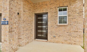 21110 Armstrong County Dr in Cypress, TX - Building Photo - Building Photo