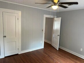 106 W Shamrock Ave in Pineville, LA - Building Photo - Building Photo