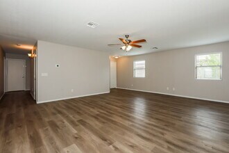 1931 E Dust Devil Dr in San Tan Valley, AZ - Building Photo - Building Photo