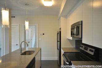 659 Massachusetts Ave in Boston, MA - Building Photo - Building Photo