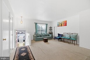 7669 Chadds Landing Way in Manassas, VA - Building Photo