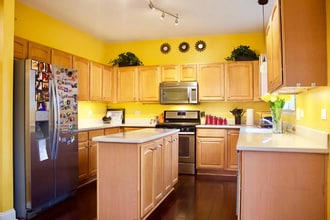 576 Declaration Ln in Aurora, IL - Building Photo - Building Photo