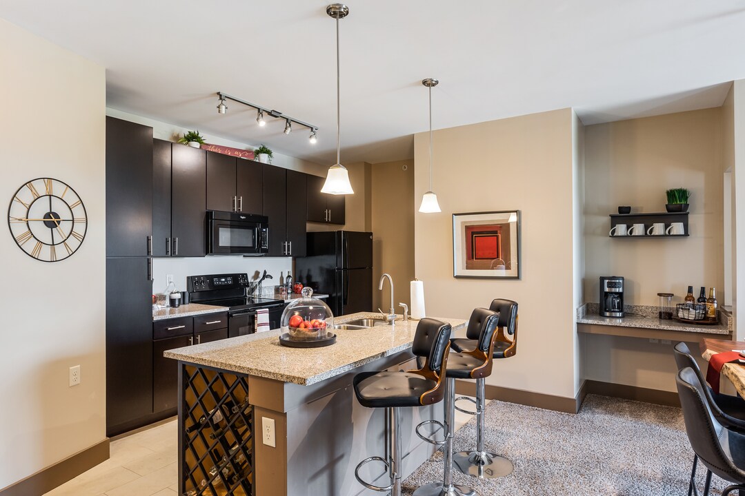 Latitude at Deerfield in Mason, OH - Foto de edificio