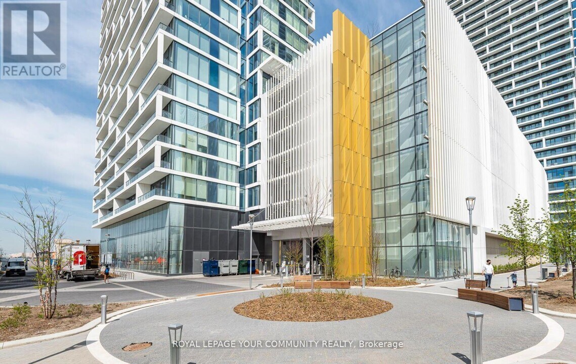 5 Buttermill Ave. in Vaughan, ON - Building Photo