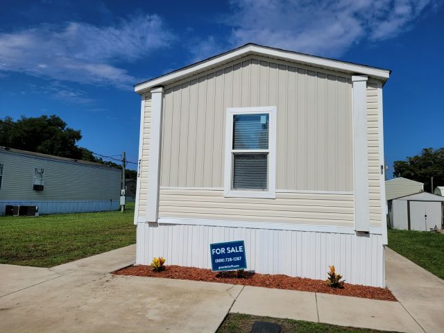 7012 Greenbrier Village Dr in Lakeland, FL - Foto de edificio - Building Photo