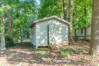 5 Woodclub Ct in Greensboro, NC - Building Photo - Building Photo