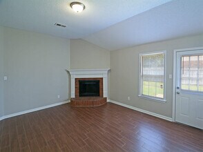 5510 April Forest Dr in Memphis, TN - Building Photo - Building Photo