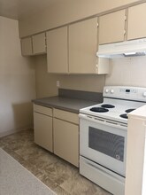 8560 Artesia Blvd in Bellflower, CA - Building Photo - Building Photo