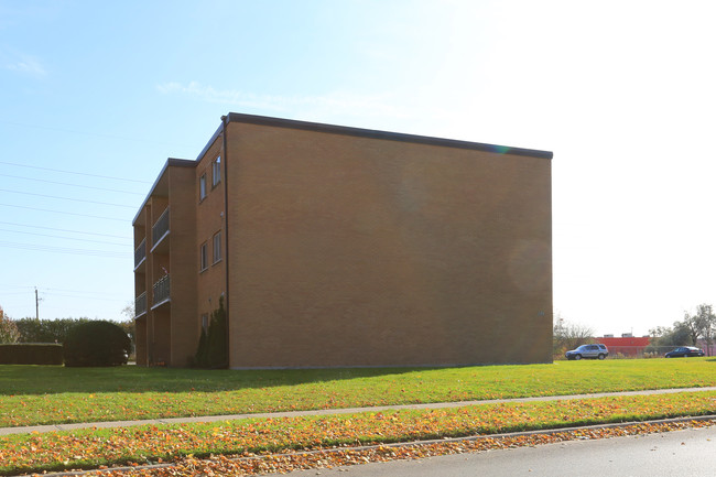 Traynor Avenue Apartments in Kitchener, ON - Building Photo - Building Photo