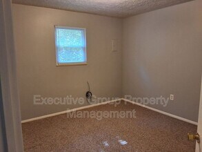 1178 Lois Ln in Radcliff, KY - Building Photo - Building Photo