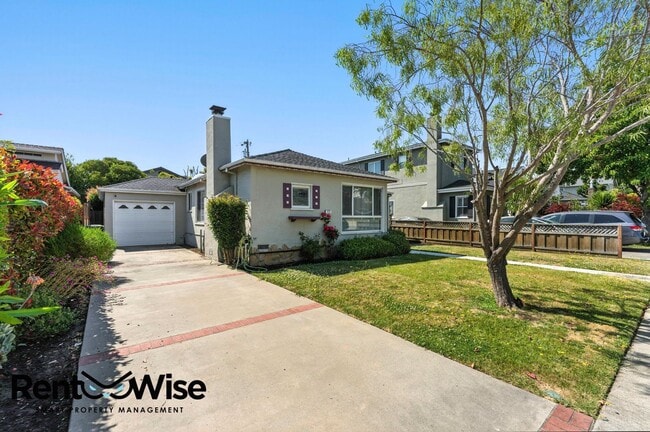 property at 1121 Killarney Ln