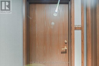 7890 Jane St in Vaughan, ON - Building Photo - Building Photo