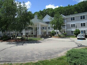 265 Edward J Roy Dr in Manchester, NH - Building Photo - Building Photo