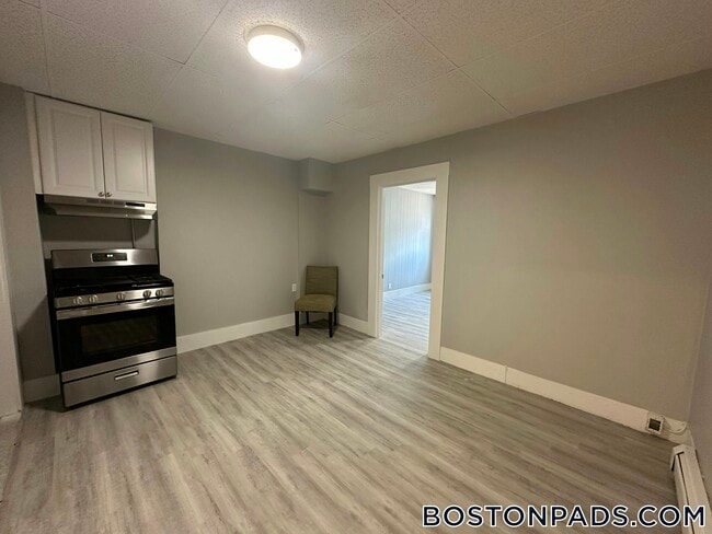 273 Maverick St in Boston, MA - Building Photo - Building Photo