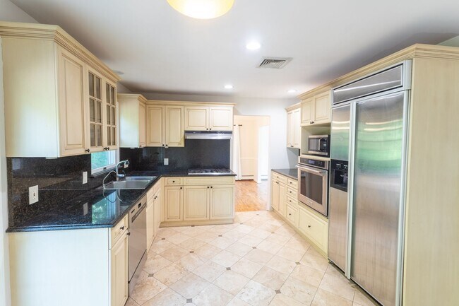 property at 19 Maurice Ln