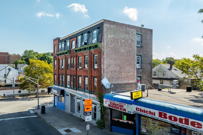225 West Broadway in Paterson, NJ - Building Photo - Building Photo