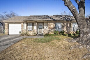 3807 Glengate Dr in Arlington, TX - Building Photo