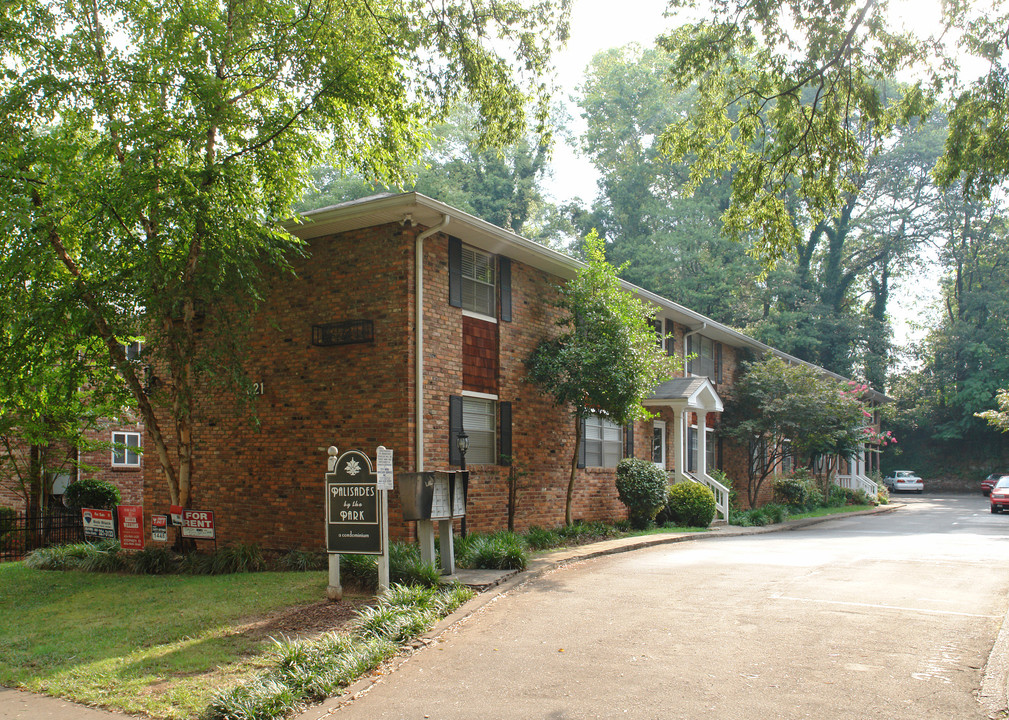 Palisades by the Park in Atlanta, GA - Building Photo