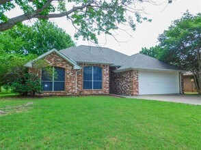 1008 Bayfield Dr in Denton, TX - Building Photo - Building Photo