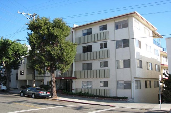 166 Athol Ave in Oakland, CA - Foto de edificio - Building Photo