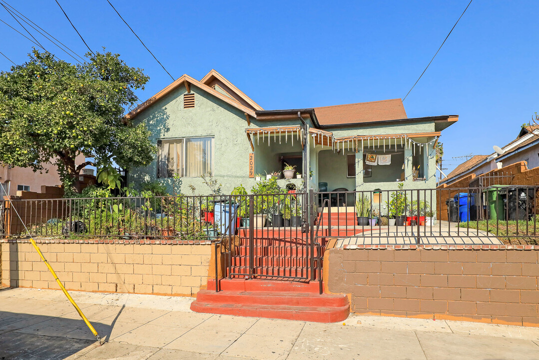 2029 New Jersey St in Los Angeles, CA - Building Photo