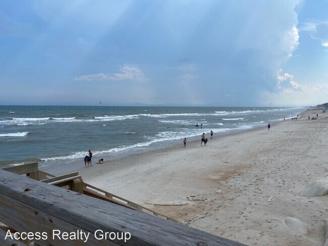 2174 New River Inlet Rd in North Topsail Beach, NC - Building Photo - Building Photo