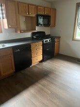 1807 Black Ave in Fairmont, WV - Building Photo - Building Photo