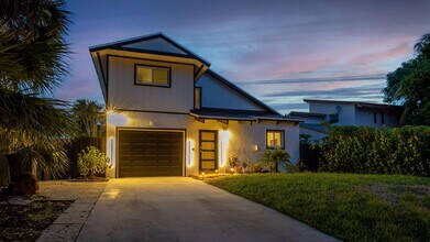 2541 Southridge Rd in Delray Beach, FL - Building Photo - Building Photo