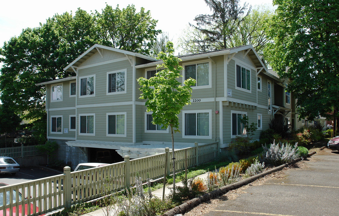 Trinity Court Apartments in Corvallis, OR - Building Photo