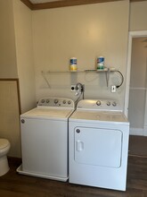 213 Emerson Ave, Unit Tipp Hill 2nd floor Apt. in Syracuse, NY - Building Photo - Building Photo