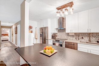 161 Cross Slope Ct in Manalapan, NJ - Building Photo - Building Photo