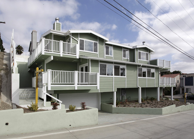 34071-34075 Silver Lantern St in Dana Point, CA - Building Photo - Building Photo