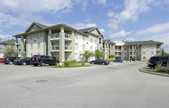 Fish Creek Pointe in Calgary, AB - Building Photo - Building Photo