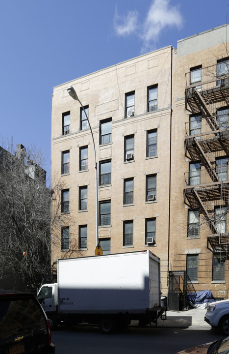 1109 Findlay Ave in Bronx, NY - Building Photo