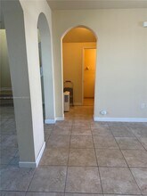 17161 SW 96th St in Miami, FL - Foto de edificio - Building Photo
