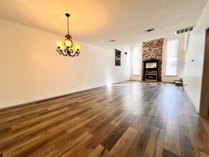 727 Bunker Hill Rd in Houston, TX - Building Photo - Building Photo