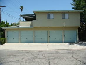 914 E Palmer Ave in Glendale, CA - Building Photo - Building Photo