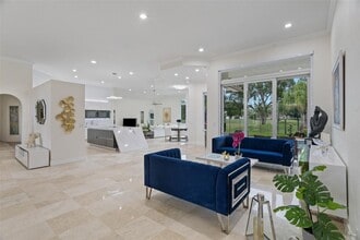 2534 Golf View Dr in Weston, FL - Foto de edificio - Building Photo