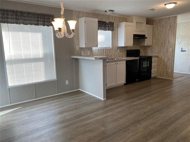 932 SE 40th Pl in Melrose, FL - Building Photo - Building Photo