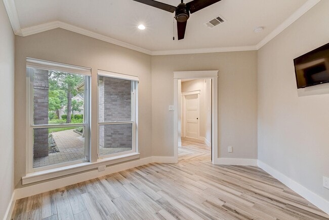 property at 35 Silkbay Pl