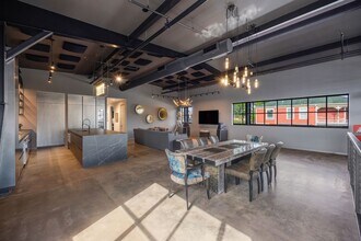 908 White St in Houston, TX - Building Photo - Building Photo